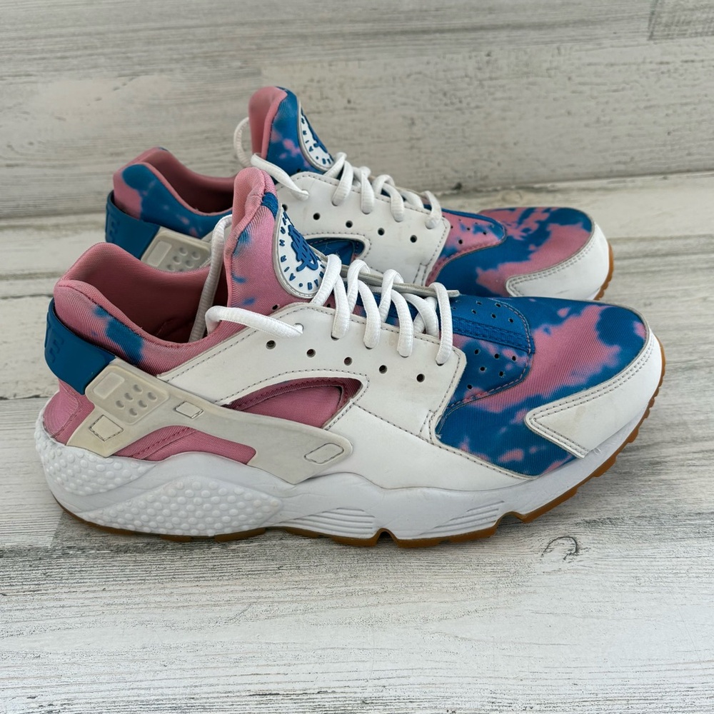 Nike Women’s Size 9 Air Huarache Run Print Tie Dye Running Shoes